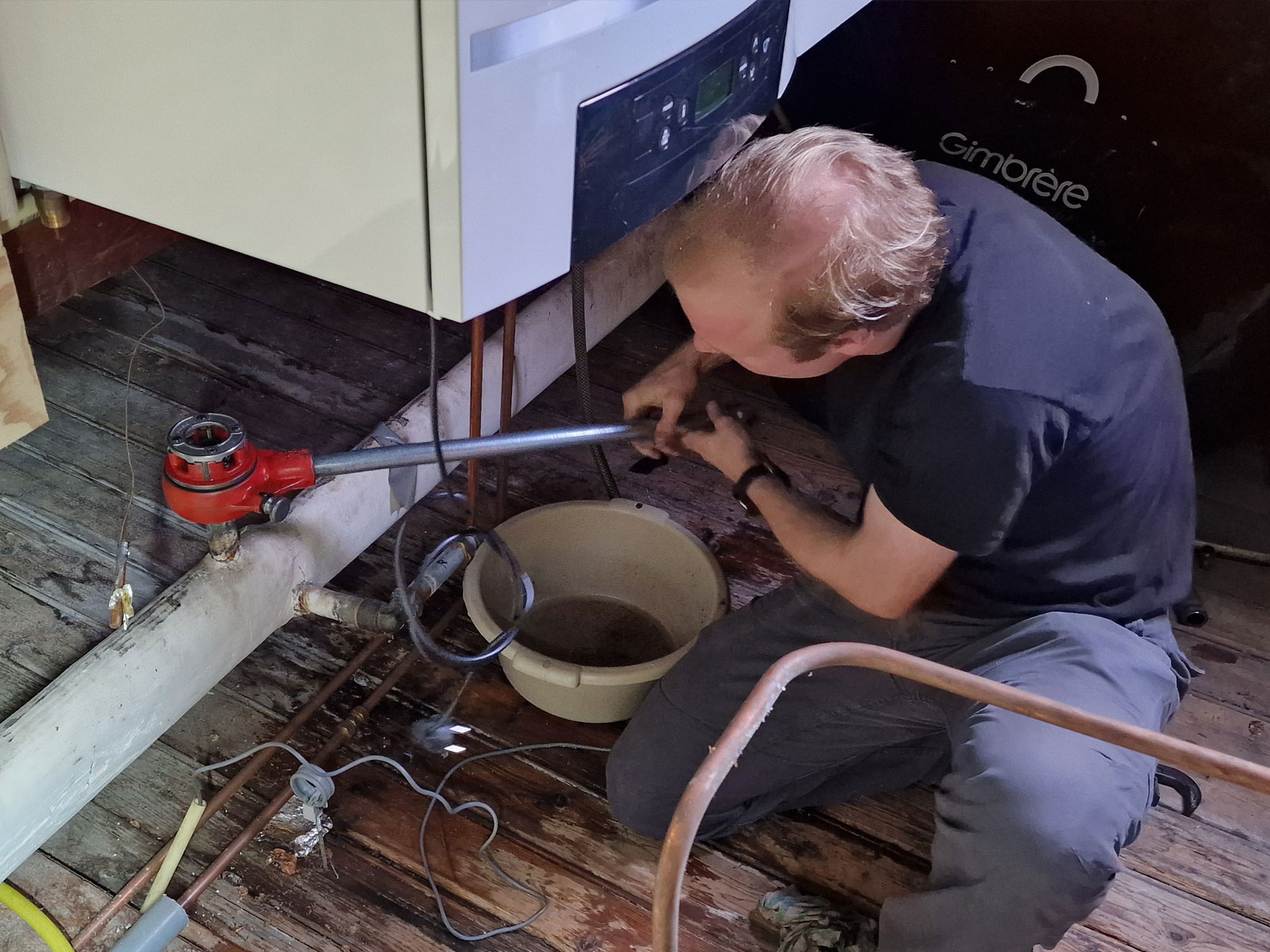 Disconnecting the central heating boiler to relocate it